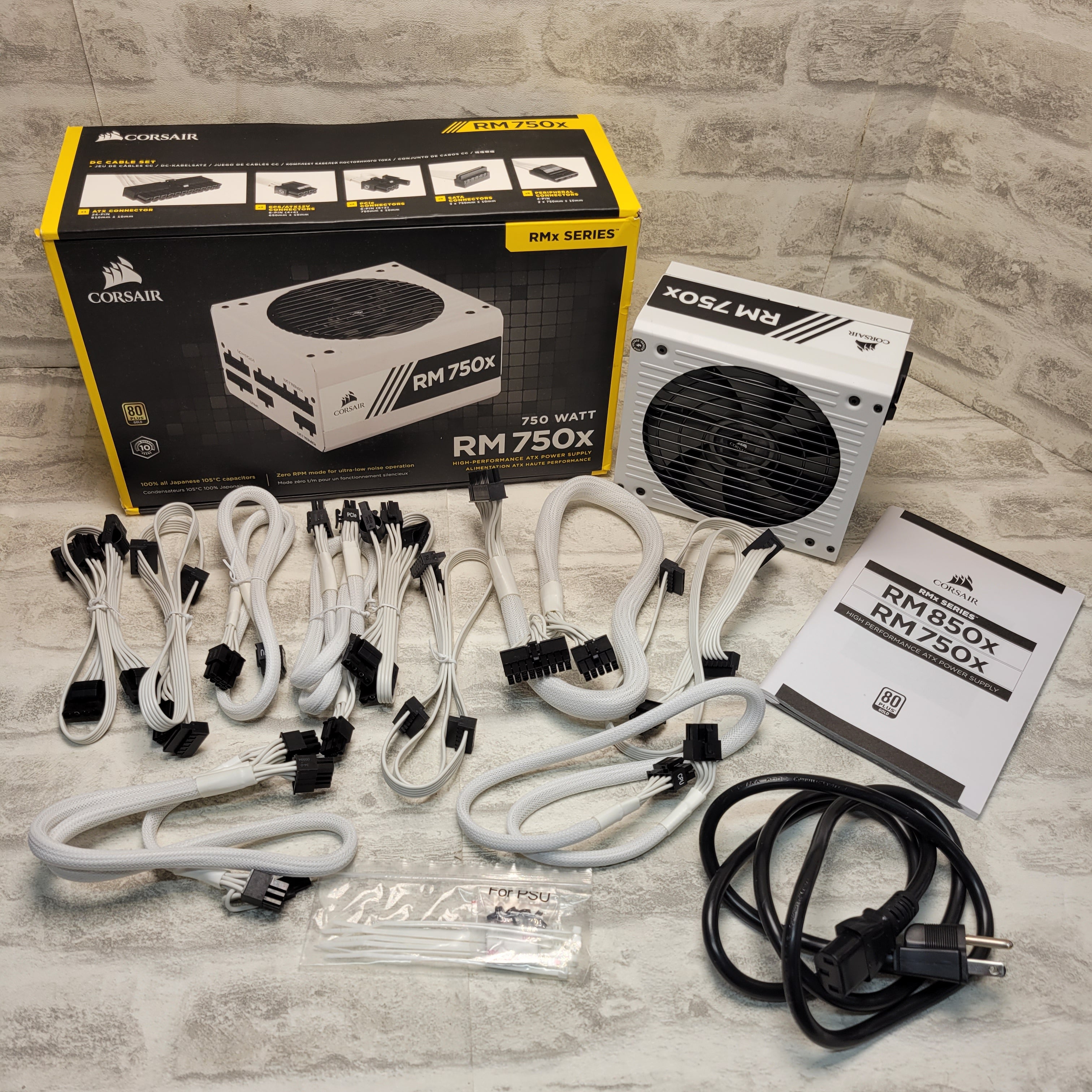 Corsair RMX White Series,RM750x 750 Watt 80+ Gold Power Supply - White (7881298968814)